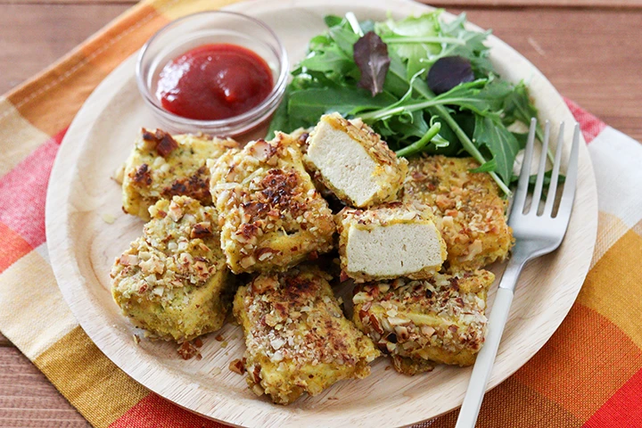 冷凍豆腐で作る！豆腐のナッツ焼き